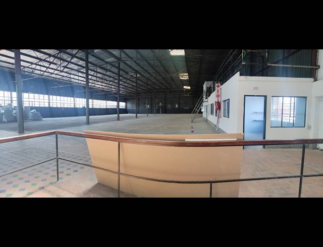 2,100M² WAREHOUSE TO LET IN CITY DEEP